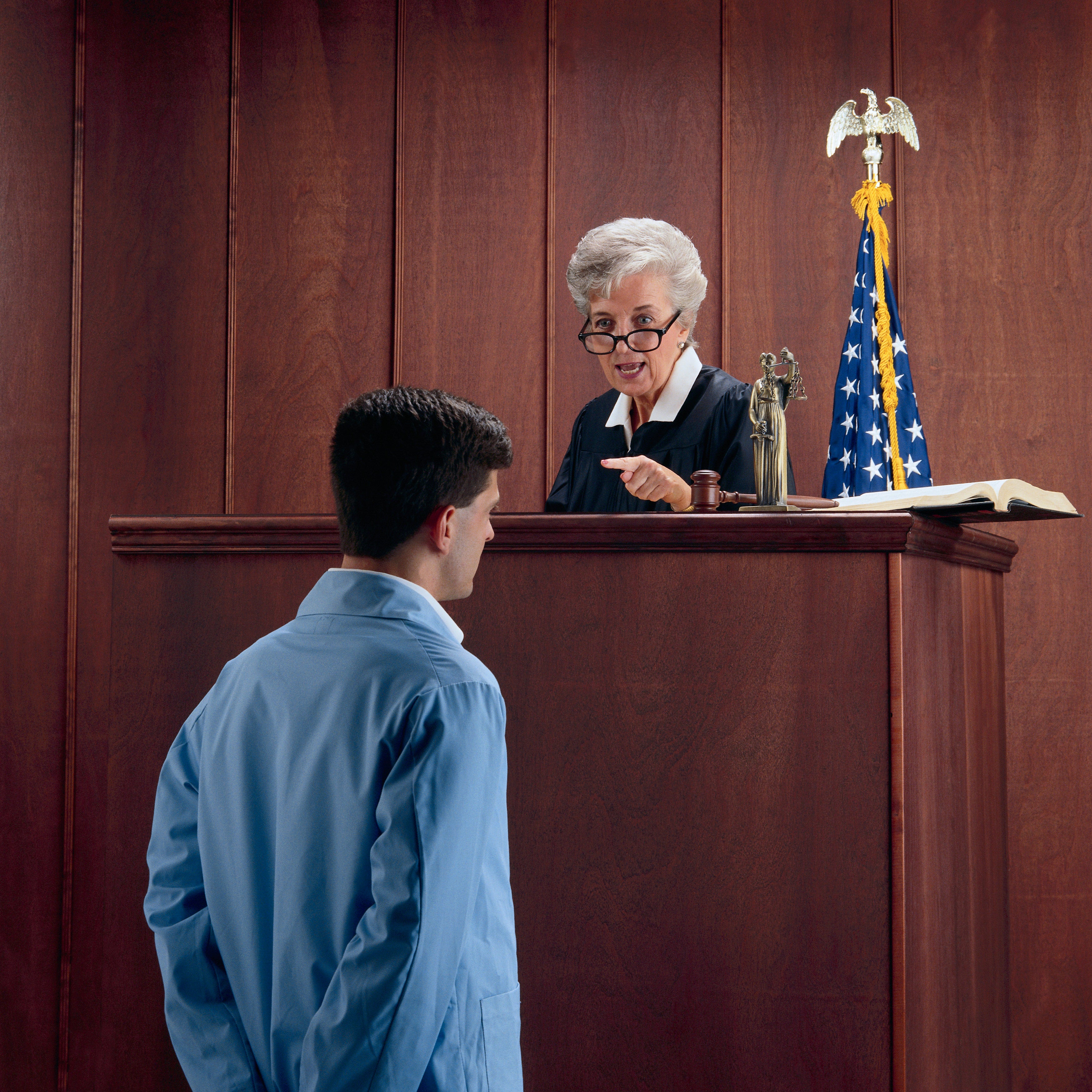 Judge sentence. The judge was sentenced. Judge sentence. американский суд. джерри судья картинки.