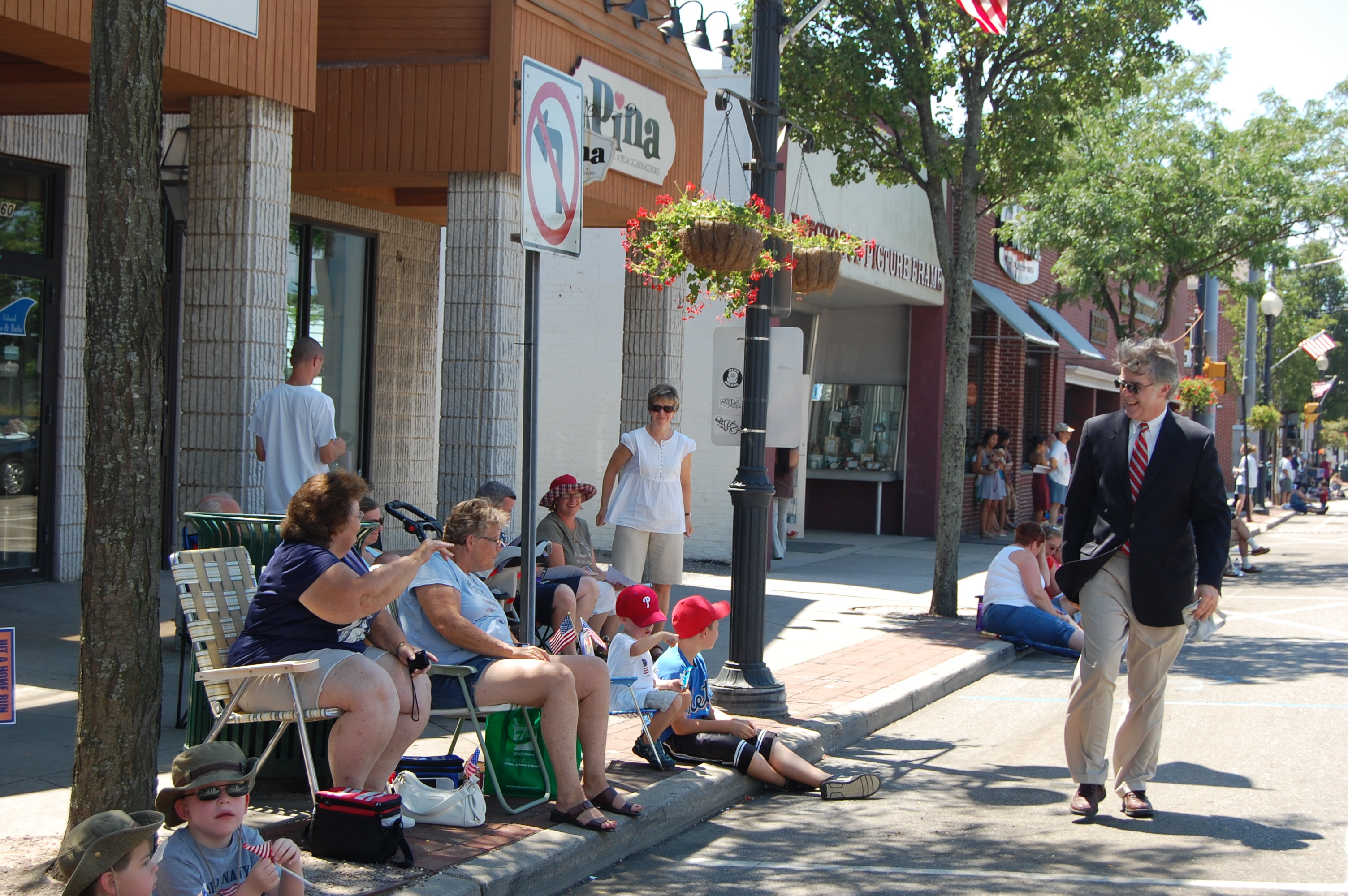 Senator Foley Attends Patchogue July 4th Parade | NYSenate.gov