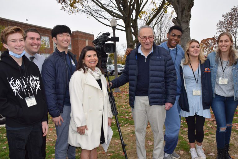 amk_with_schumer_and_manhasset_kids.jpg