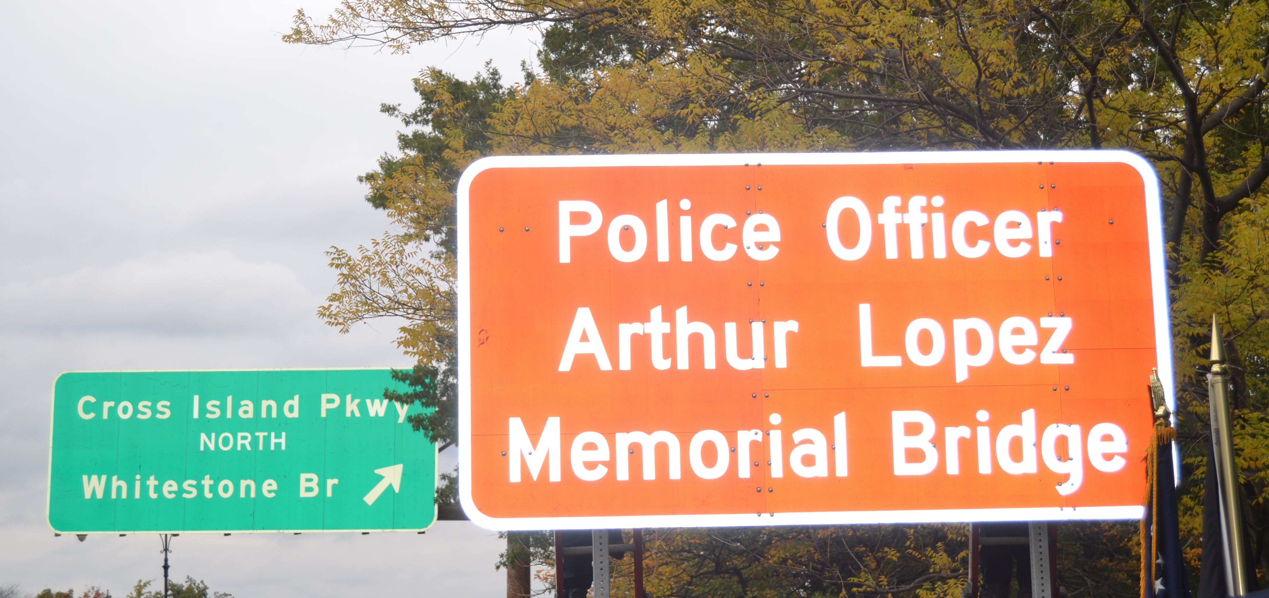 arthur_lopez_bridge_sign.jpg