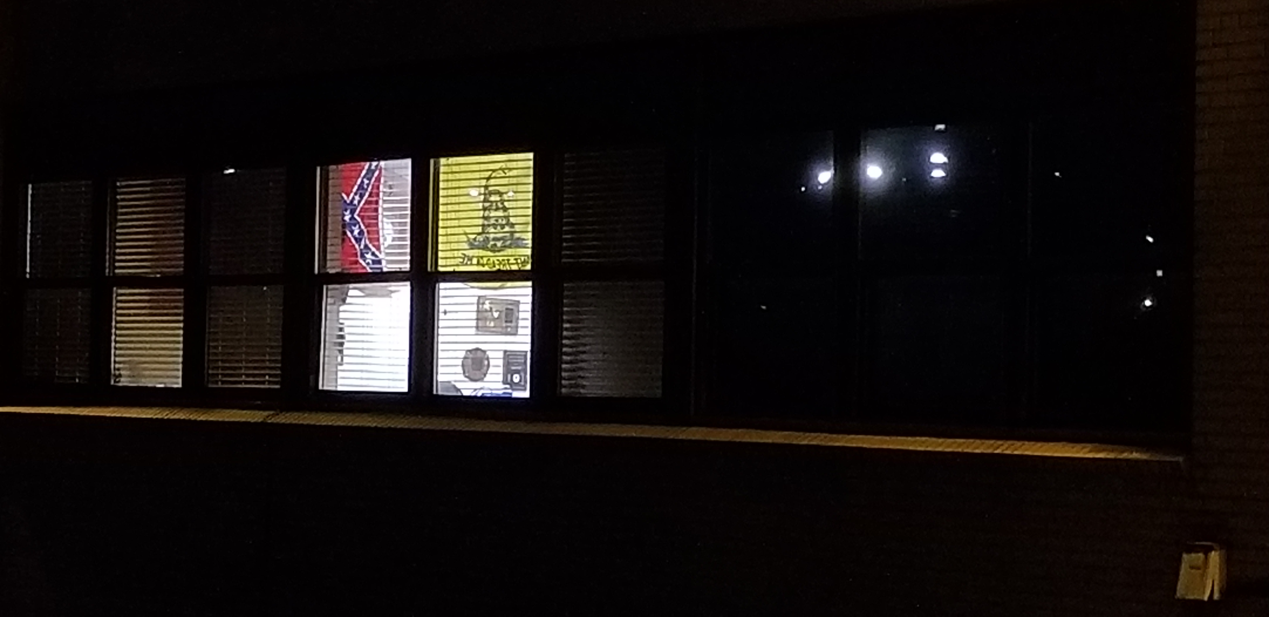 levittown_fd_confederate_flag.jpg