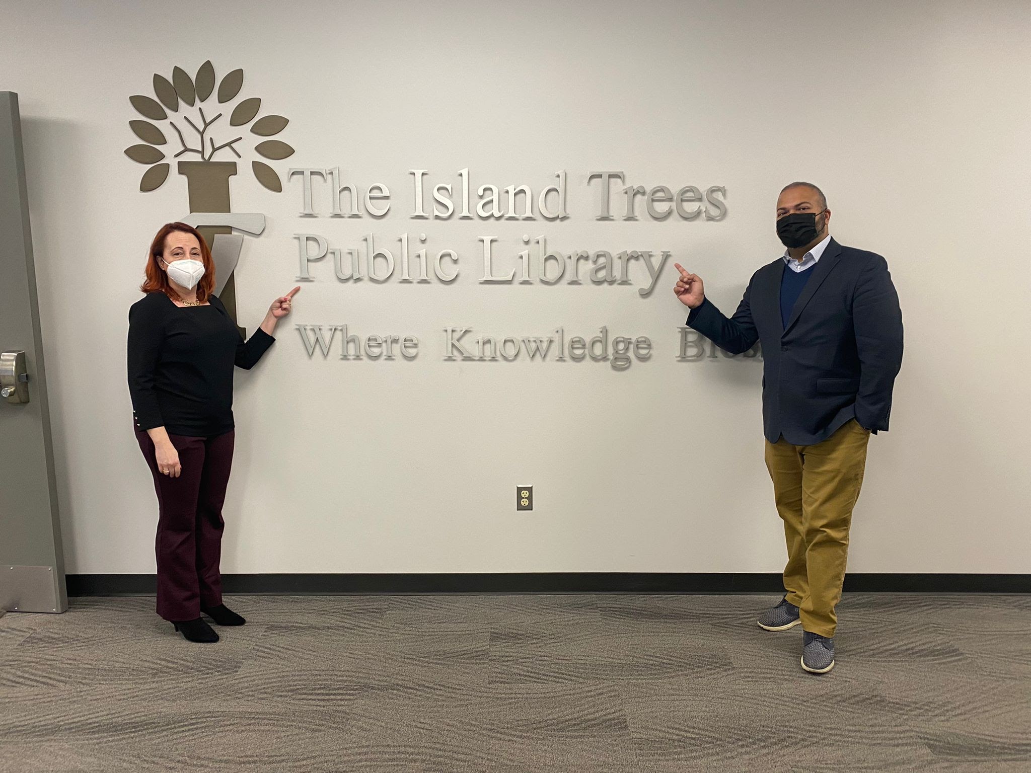 NYS Sen. Kevin Thomas Tours Newly Renovated Island Trees Library
