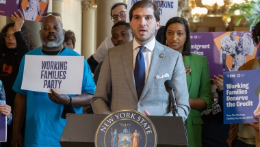 Senator Gounardes rallies in support of the Working Families Tax Credit.