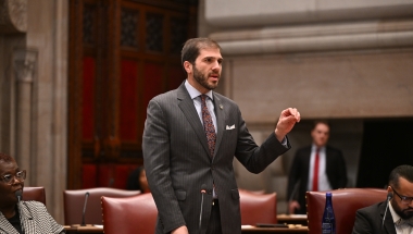 State Senator Andrew Gounardes speaking in the Senate chamber.