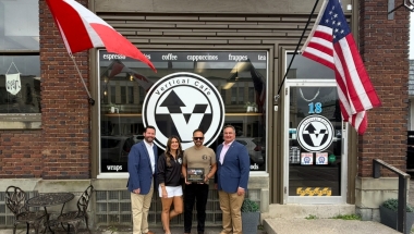 photo Senator Borrello and owners of Vertical Cafe 