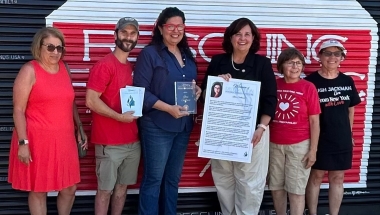Senator Canzoneri-Fitzpatrick Presents Woman of Distinction Award