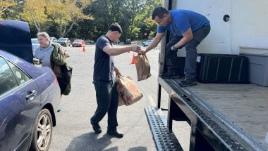 The United War Veterans Council collected items for veterans.