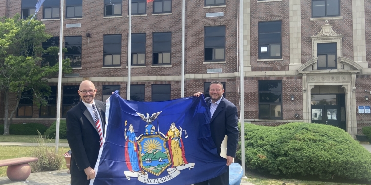 On Wednesday, June 14th (Flag Day), Senator Murray presented a new NY State flag that recently flew over our State Capitol in Albany, to Tim Piciullo, the Principal of South Ocean Middle School in Patchogue.