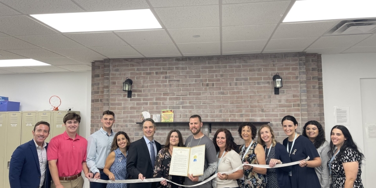 LIU Post Ladge Speech & Hearing Center in partnership with New York State Senator Rhoads host successful Inaugural Aphasia Awareness Open House for Aphasia Awareness Month 
