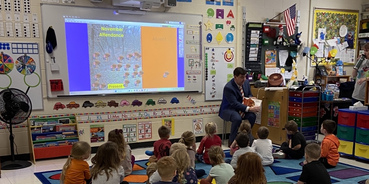 Senator Mannion reads a book to a kindergarten classroom in Volney, NY.