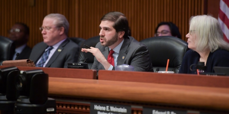 Senator Andrew Gounardes speaks at a hearing in the New York State Capitol.
