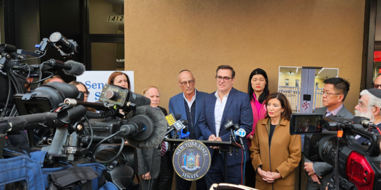 Photo of Senator Sutton, DL Michael Gianaris, Gov Hochul at Press Conference