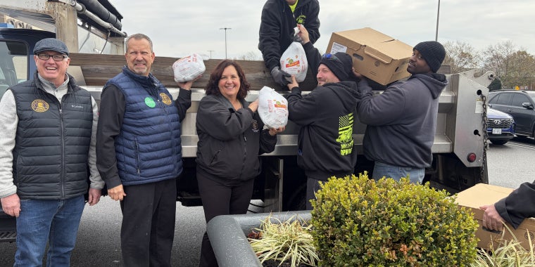 Senator Patricia Canzoneri-Fitzpatrick distributed 50 turkeys to charitable organizations throughout her district.