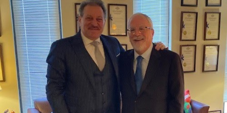 Senator Addabbo meets with Aaron Cyperstein of Met Council to discuss the services it provides for seniors and families. 