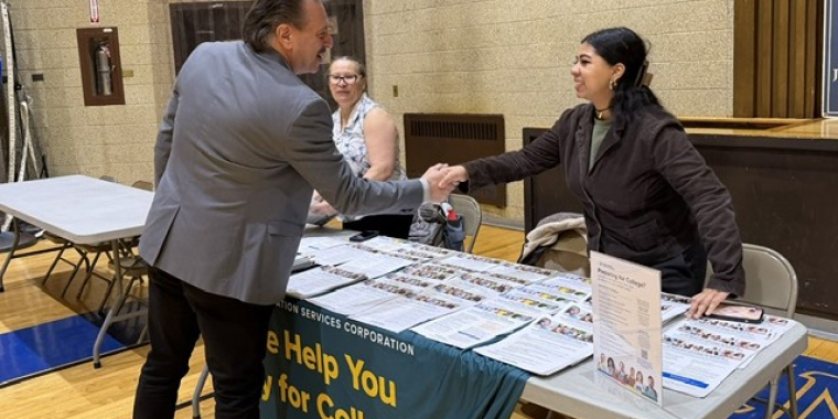 Senator Addabbo meets with representatives from New York State Higher Education Services Corporation HESC/TAP.