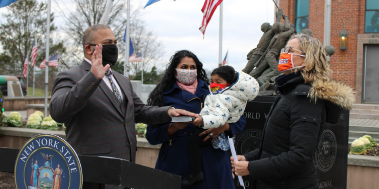 Senator Kevin Thomas Sworn into his second Term