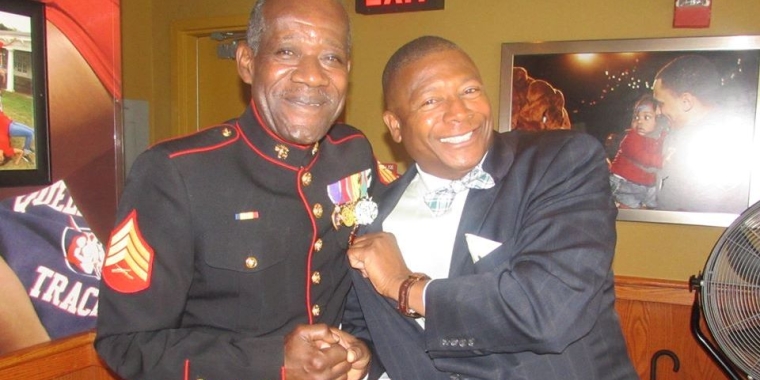 Senator Sanders greets Sgt. Lee Blackmon, commander of the Rosedale American Legion, one of the many vets who attended the luncheon.