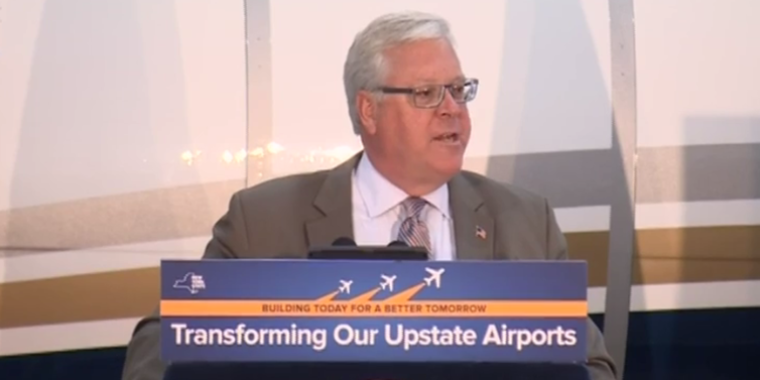 Senator O'Mara joined Governor Cuomo and other state and local leaders to announce a major state investment in the Elmira Corning Regional Airport.