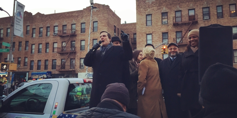 Senator Gianaris speaks at a rally in "Little Egypt" in Astoria