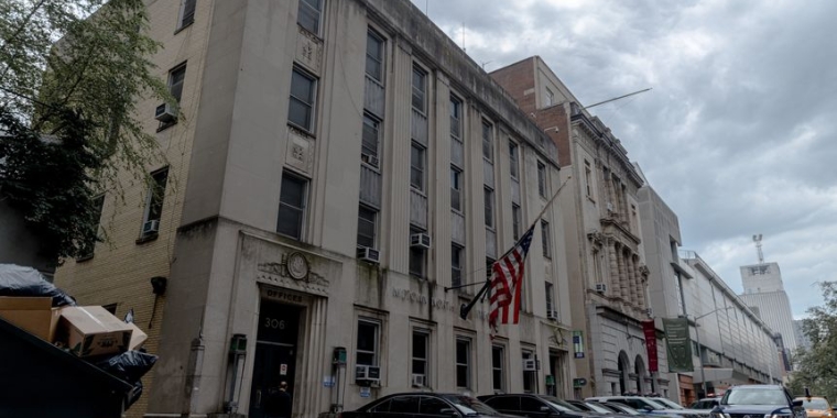 The Midtown Community Court connects low-level offenders with relevant social services.