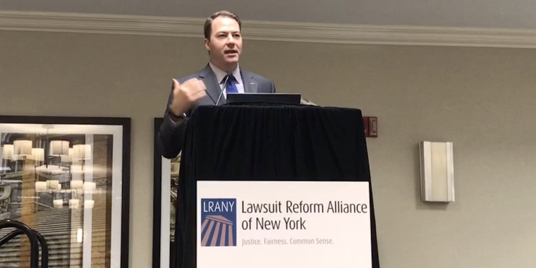 Sen. Ortt accepts the Lawsuit Reform Alliance of New York’s Guardian of Civil Justice Award at the alliance’s fifth annual meeting.