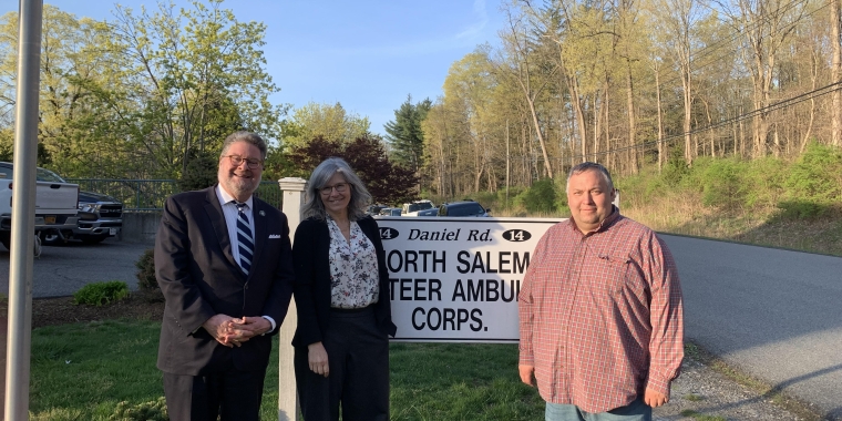 Sen. Harckham with (l-r) Westchester County Legislator Erika Pierce and Kurt Guldan from NSVAC