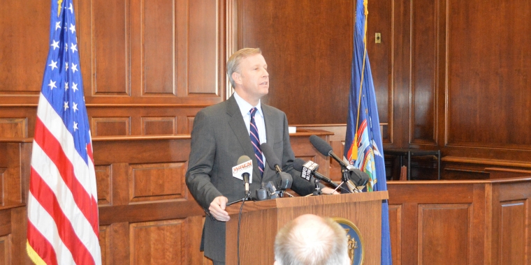Senator Jacobs renews his push to impose term limits for state elected offices.